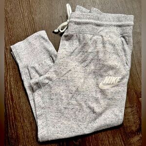 Women’s Nike Capri Joggers